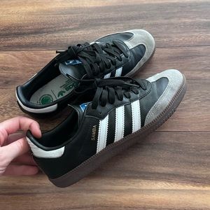 ADIDAS SAMBA VEGAN (BLACK GUM)